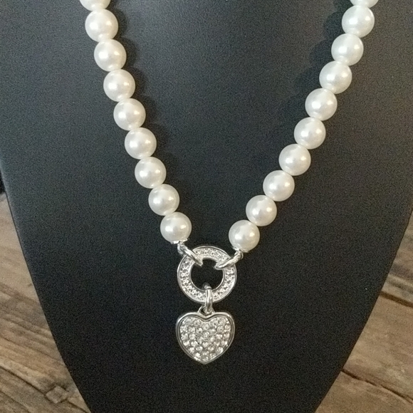 Vintage Costume Jewelry Necklace and Bracelet - Picture 3 of 4